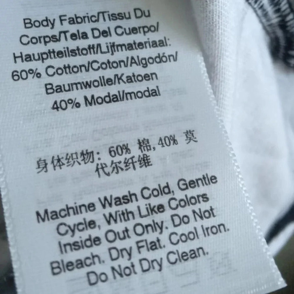 NWT DKNY Black and white T Shirt size M - Picture 3 of 4